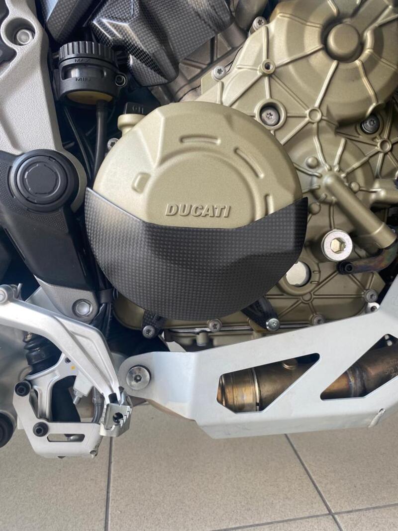 Coperchio Frizione in Carbonio - Opaco per Ducati NeroA1