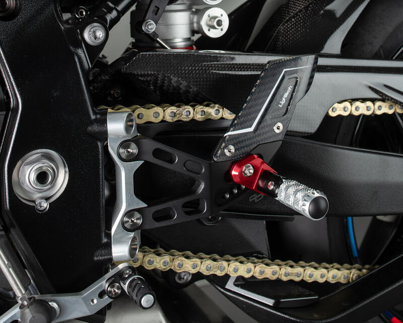 "r" Version Adj. Rear Sets for Bmw Nero/Argento