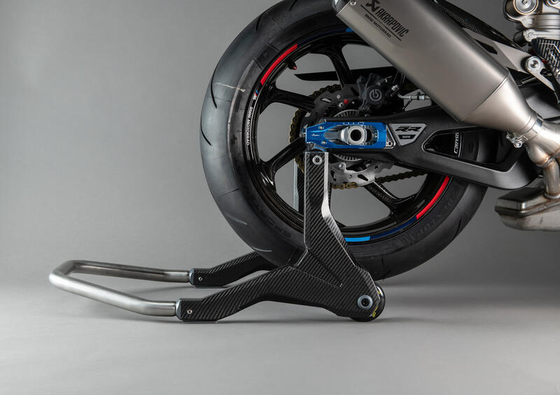 Carbon Rear Stand with Rollers for Bmw Nero