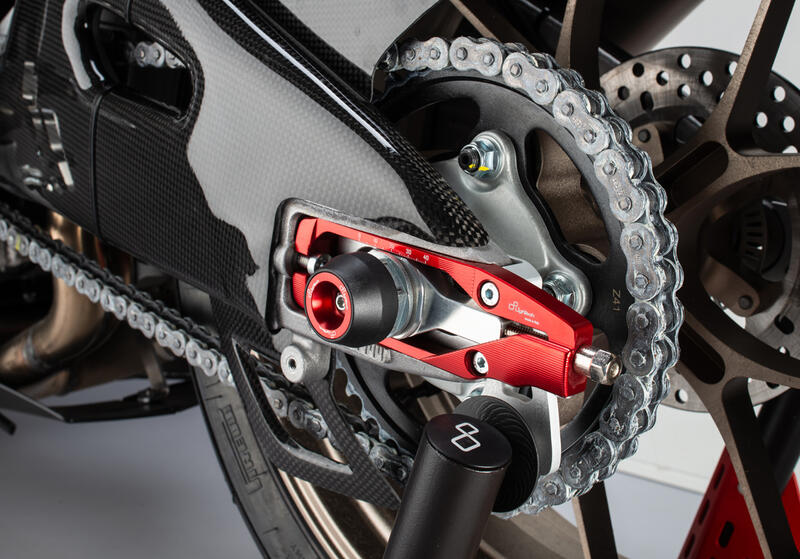 Chain adjuster for Aprilia Rosso