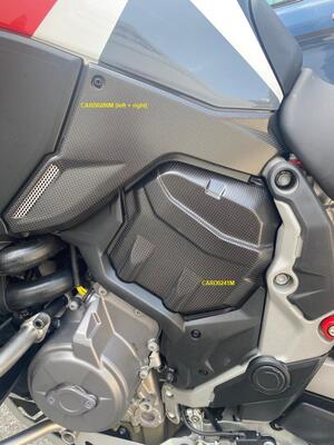 Cover Teste Motore Destra In Carbonio Opaco Lightech