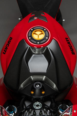 Coperchio Serbatoio In Carbonio - Opaco per Ducati <p>Nero</p>