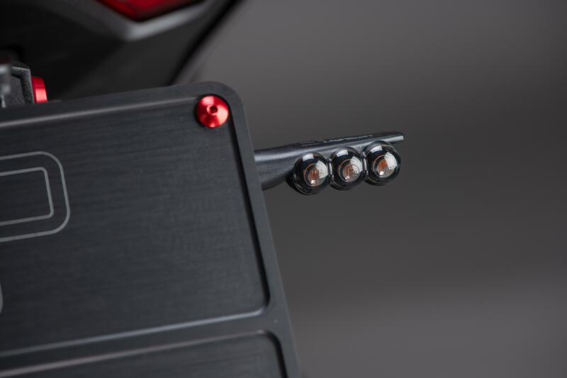 Frecce ( Coppia Indicatori Di Direzione Omologati E8) Nero