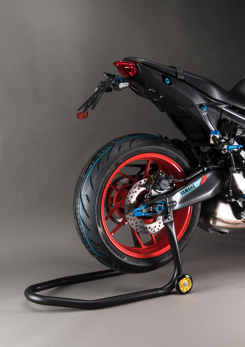 Iron Rear Stand With Forks And 2 Wheels Nero